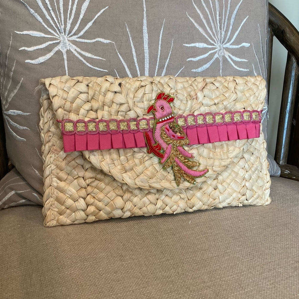 Hand made, one of a kind, Straw Bag w/ beautiful design